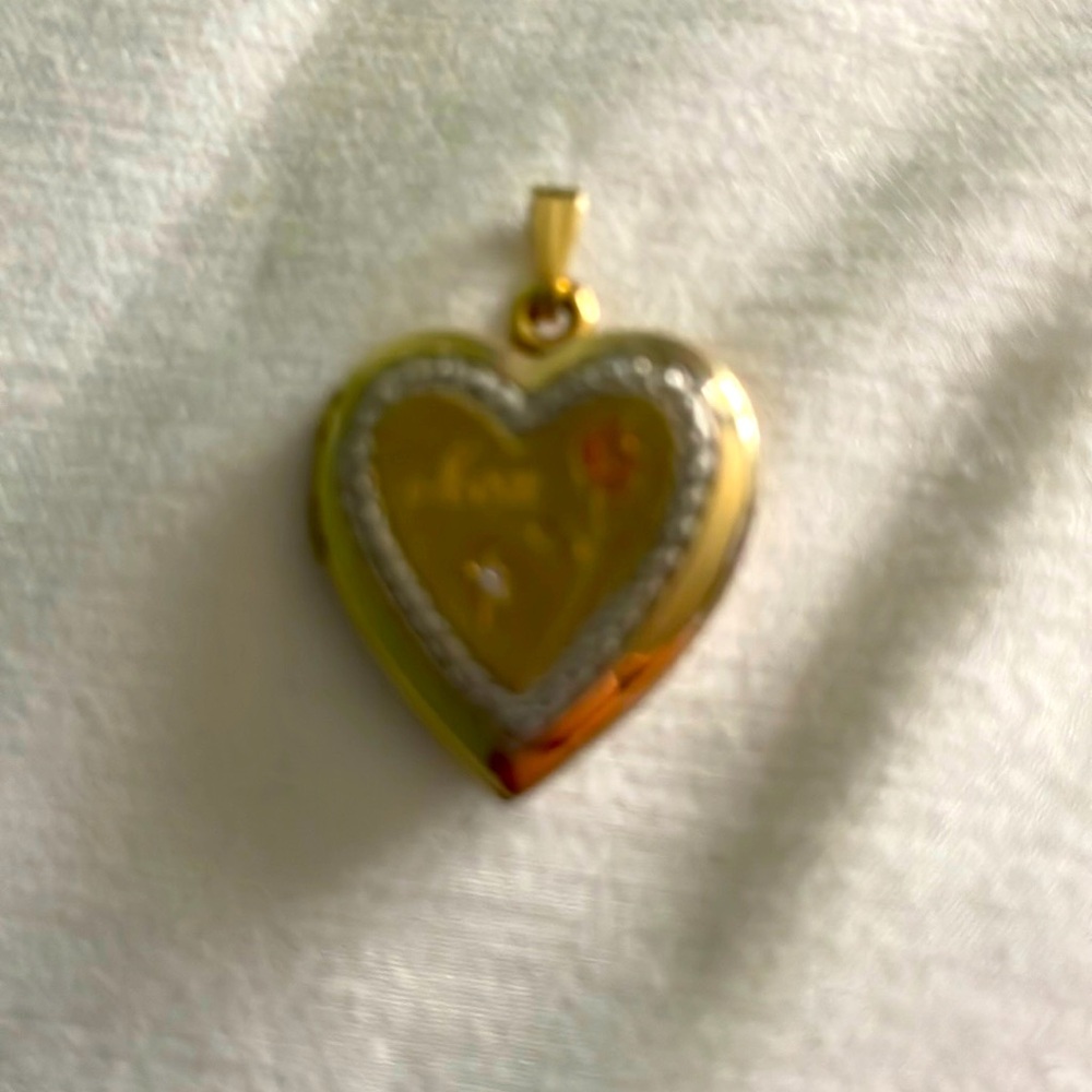 14 k gold large solid gold locket